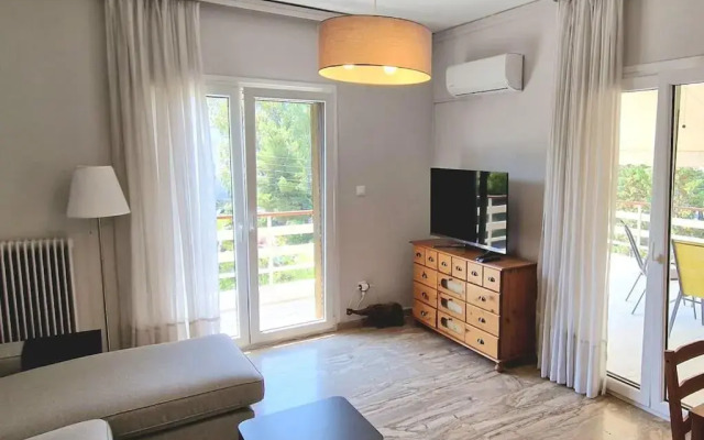 Renovated Private Studio - Metro Holargos 5' Walk