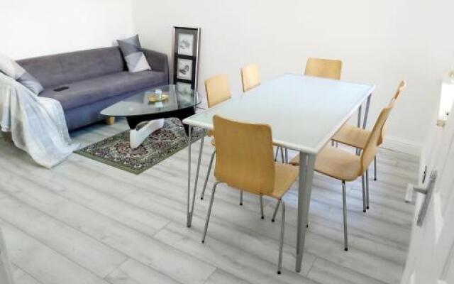 Gorgeous Stylish Cheri Victorian House In Manchester