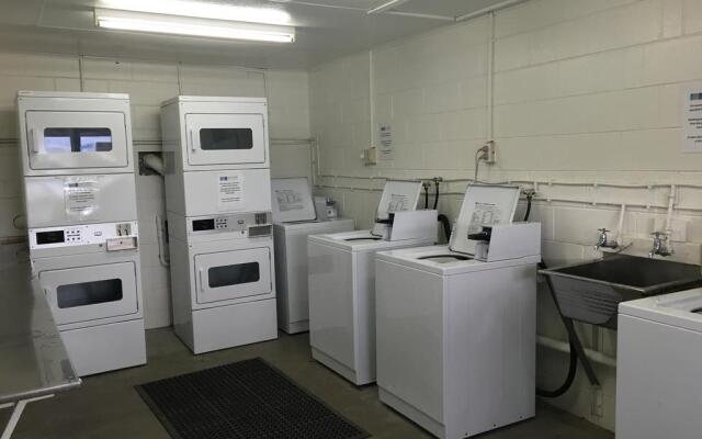Lakes Edge Holiday Park