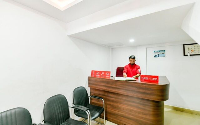 OYO 23106 Vattekad Tourist Home