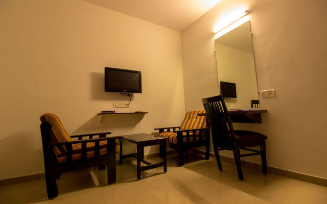 OYO Flagship 711 Hotel Crystal
