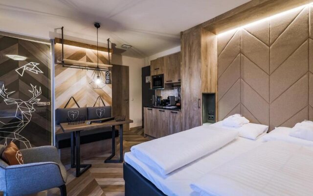 24 by AvenidA - Mountain Hotel