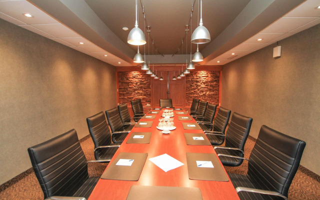 Best Western Parkway Inn & Conference Centre