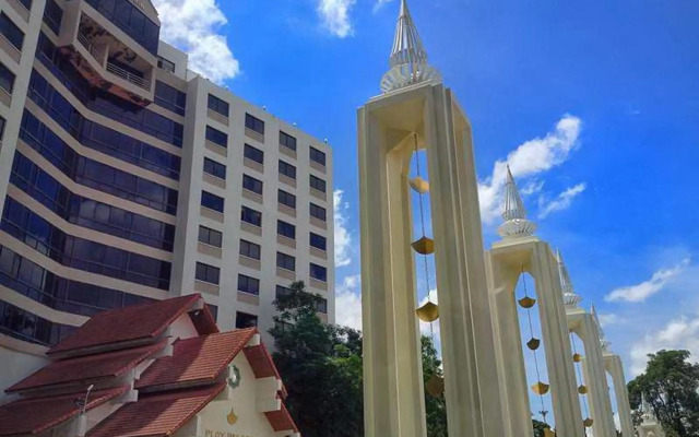 Ploy Palace Hotel