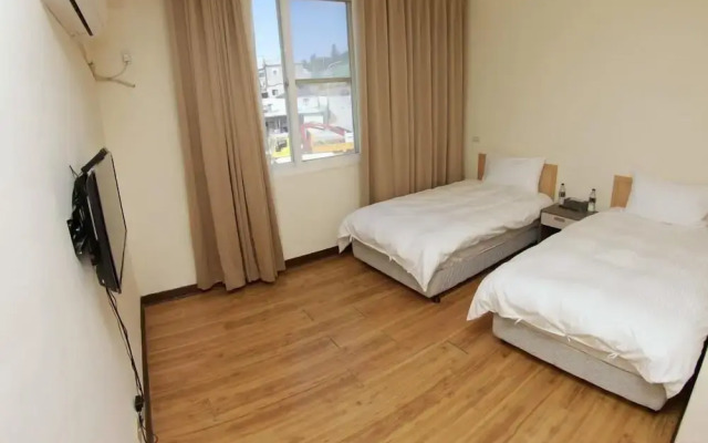 Old Harbour Hostel
