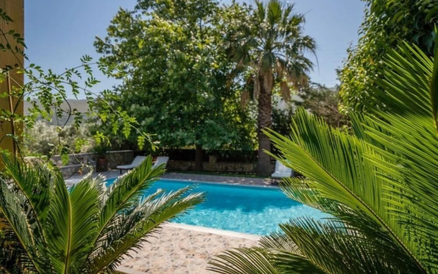 Eleonas Villa 4 Bedroom Villa With Private Pool
