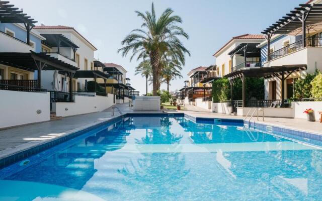 Aphrodite Gardens No.9 Luxury Apt