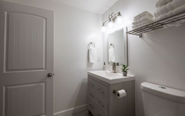 Phoenix Winchcomb 3 Bedroom Home by RedAwning