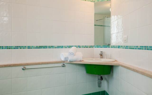 Bright Rooftop by Napoliapartments