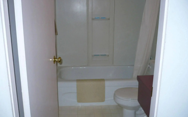 Hospitality Courtyard Inn