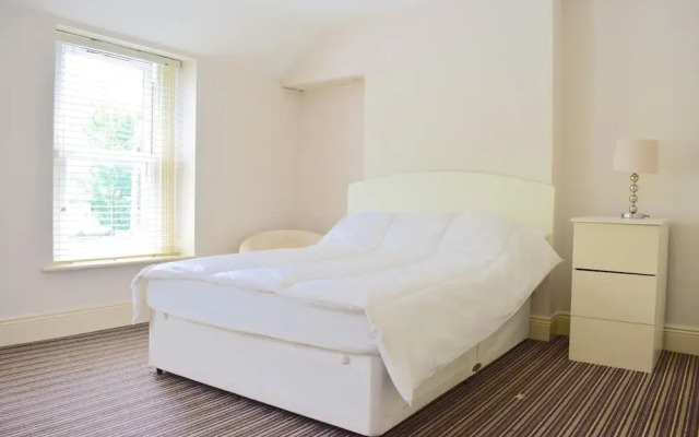 5 Bedroom House On Grand Canal
