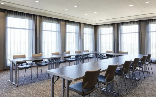 AC Hotel Madison Downtown