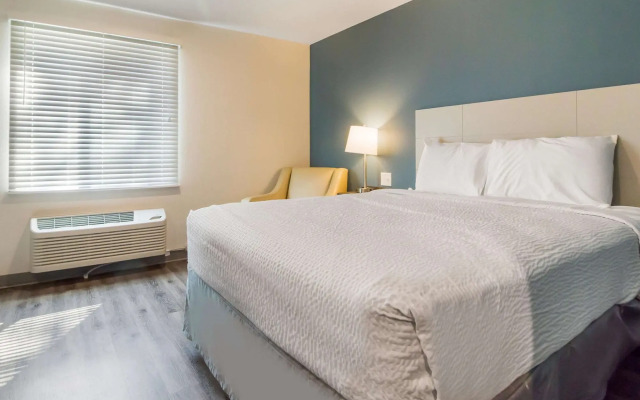 WoodSpring Suites Lake Jackson