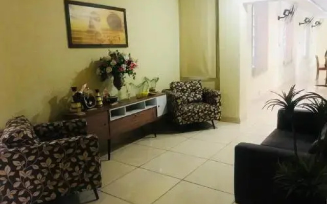 Center Plaza Hotel