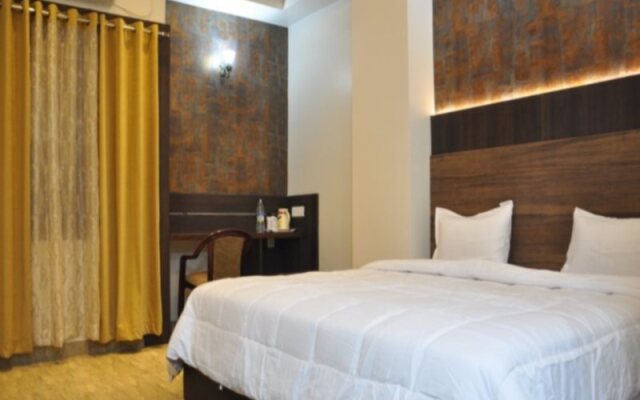 Hotel Mid Town