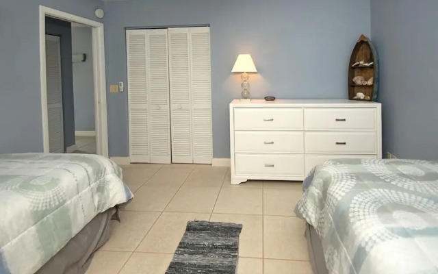 The Anna Maria Island Beach Castaway 2 - 2 Br condo by RedAwning