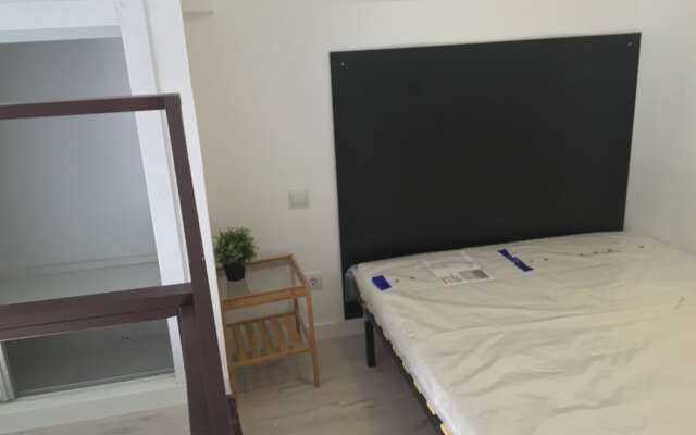 Estudio cercano a Plaza Castilla CBA1