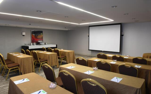 Holiday Inn Irving Las Colinas by IHG