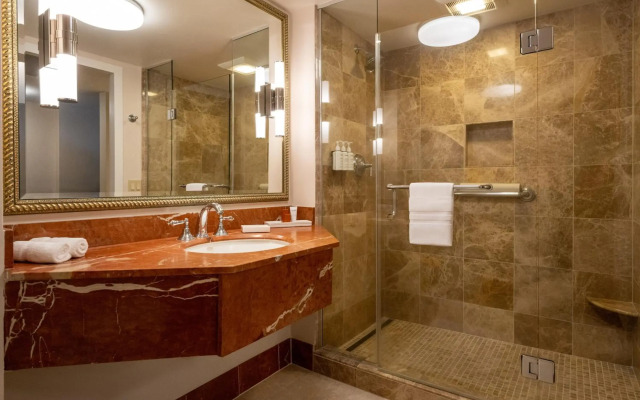Monterey Plaza Hotel & Spa