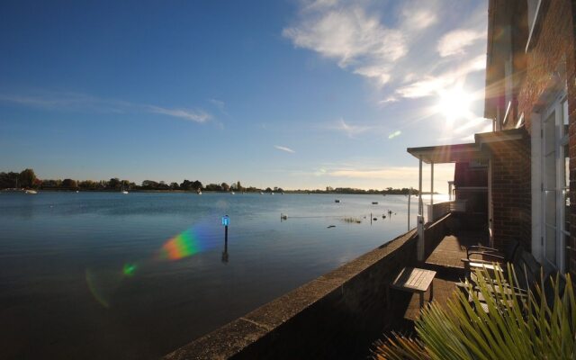 Oysters, Bosham 25299