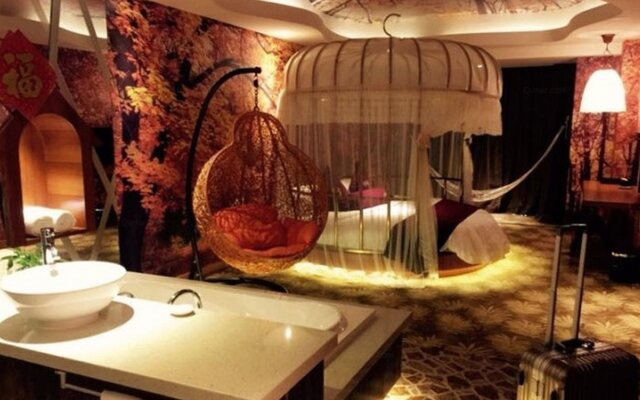 Grand Nest Hotel