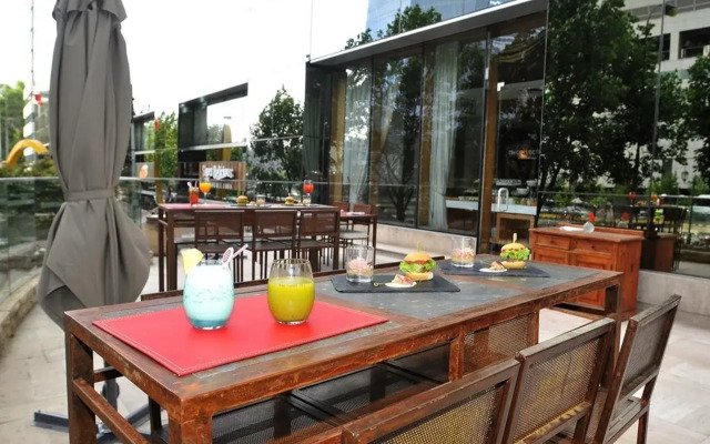 NH Collection Plaza Santiago