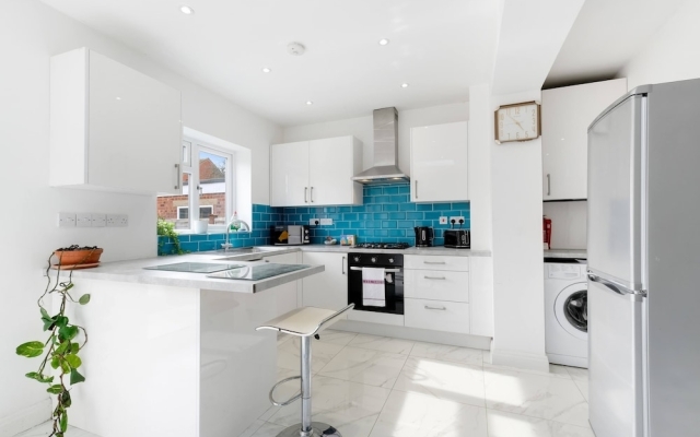 Harrow House 3 Bedrooms 2 Bathrooms