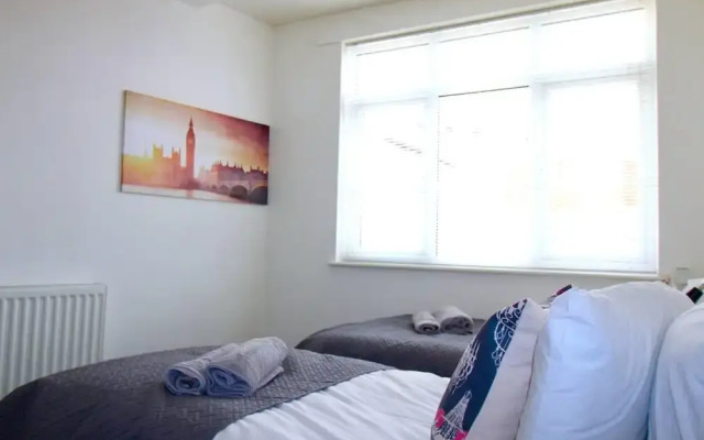 Remarkable 3-bed Apartment in Newport Pagnell