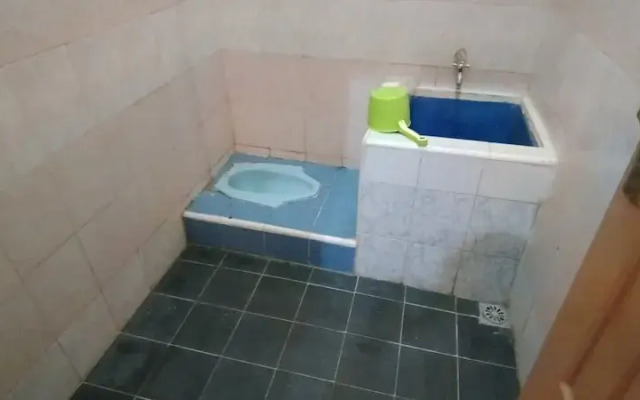 SPOT ON 92458 Azeela Kost Syariah