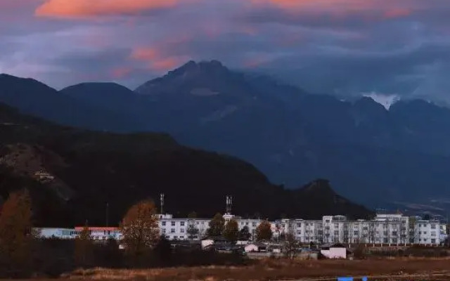 Wushanju Snow Mountain View Homestay