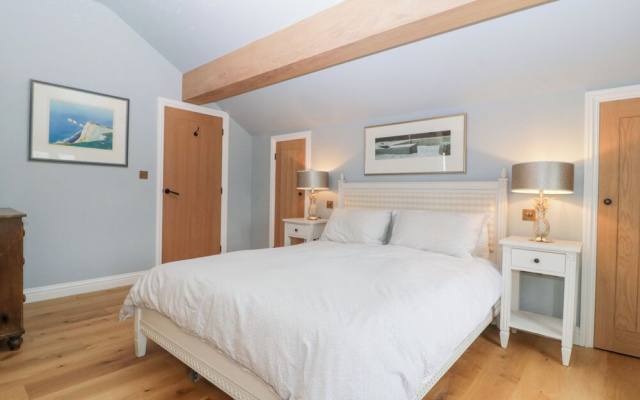 Velindra Farm Cottage