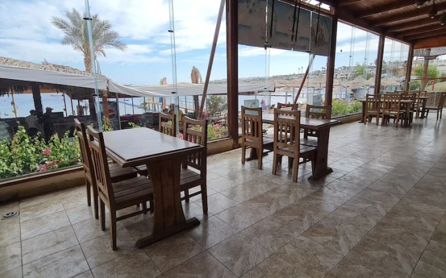 Sharks Bay Hotel & Padi Butterfly