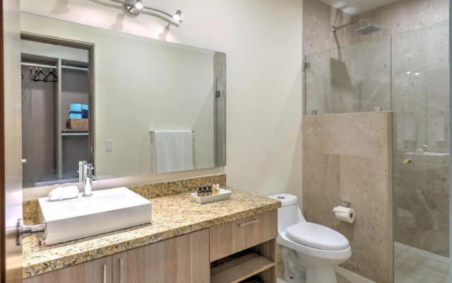 Nayri Life & Spa 108