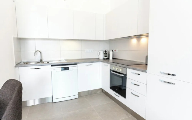 Bright and Lovely Furnished Studio Apartment