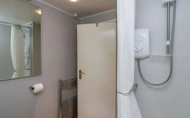 Apartment 4