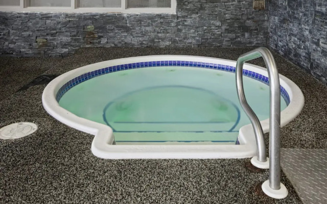 Home Inn and Suites Regina Airport