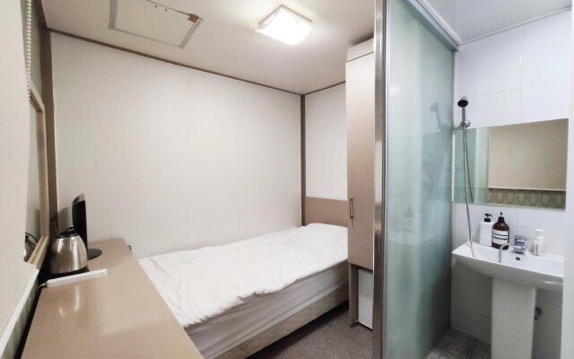 Young Residence Hotel Myeongdong