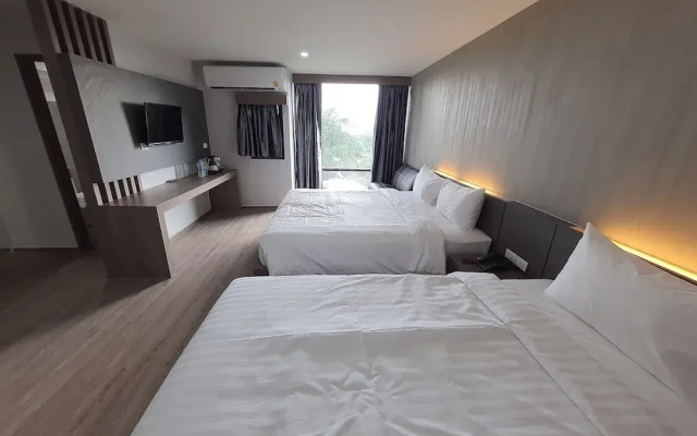 Double D Hotel