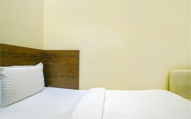 Fabhotel Satyug