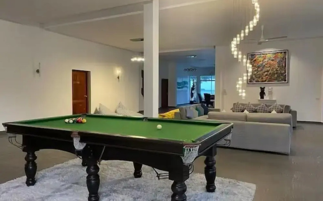 SeaView Villa Private Pool Table V195