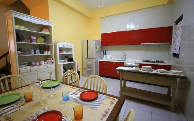 Orange Cat Hostel
