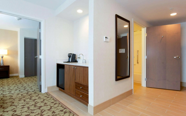Hilton Garden Inn Burlington Downtown
