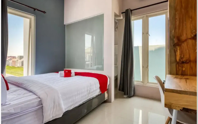 RedDoorz @ Bypass Juanda Airport