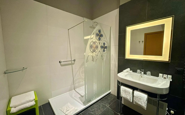 Martin’s Dream Hotel