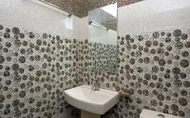 Hotel Sehmi's Best Rest Inn