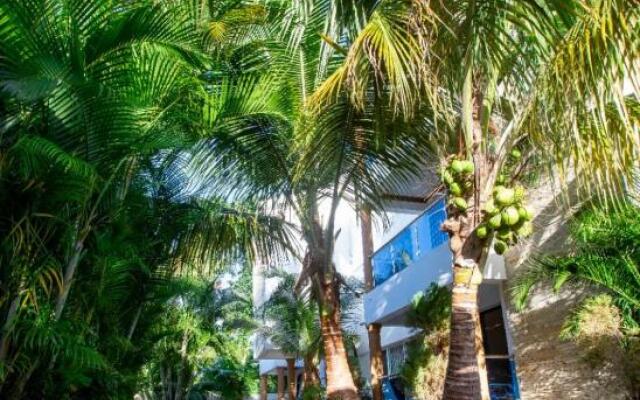 Stylish 1r-1b Apt Near The Beach And Main Street