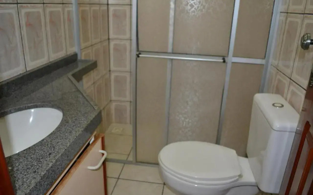 Casa de 4 quartos á 6Km da praia de Lagoinha-ce