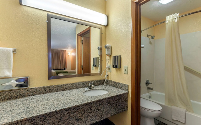 Econo Lodge Nashville North