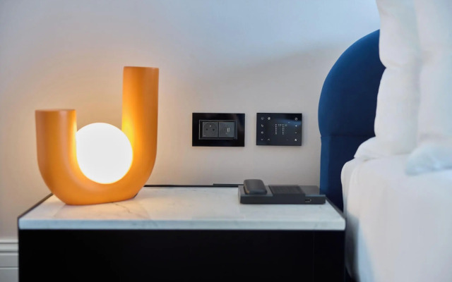 Cardo Brussels, Autograph Collection