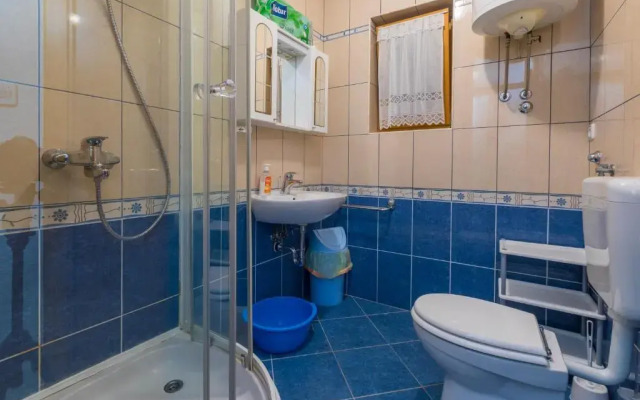Apartment Katnić 1-2-3